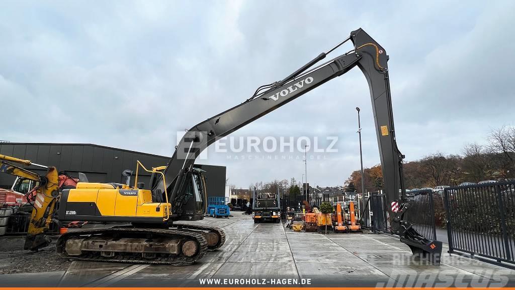 Volvo EC 220 mit Long Reach Crawler excavators