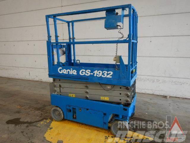 Genie GS-1932 Articulated boom lifts