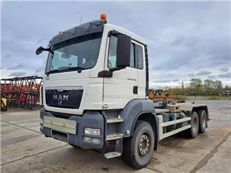 MAN TGS 33.440 (with 25T Containerhook)