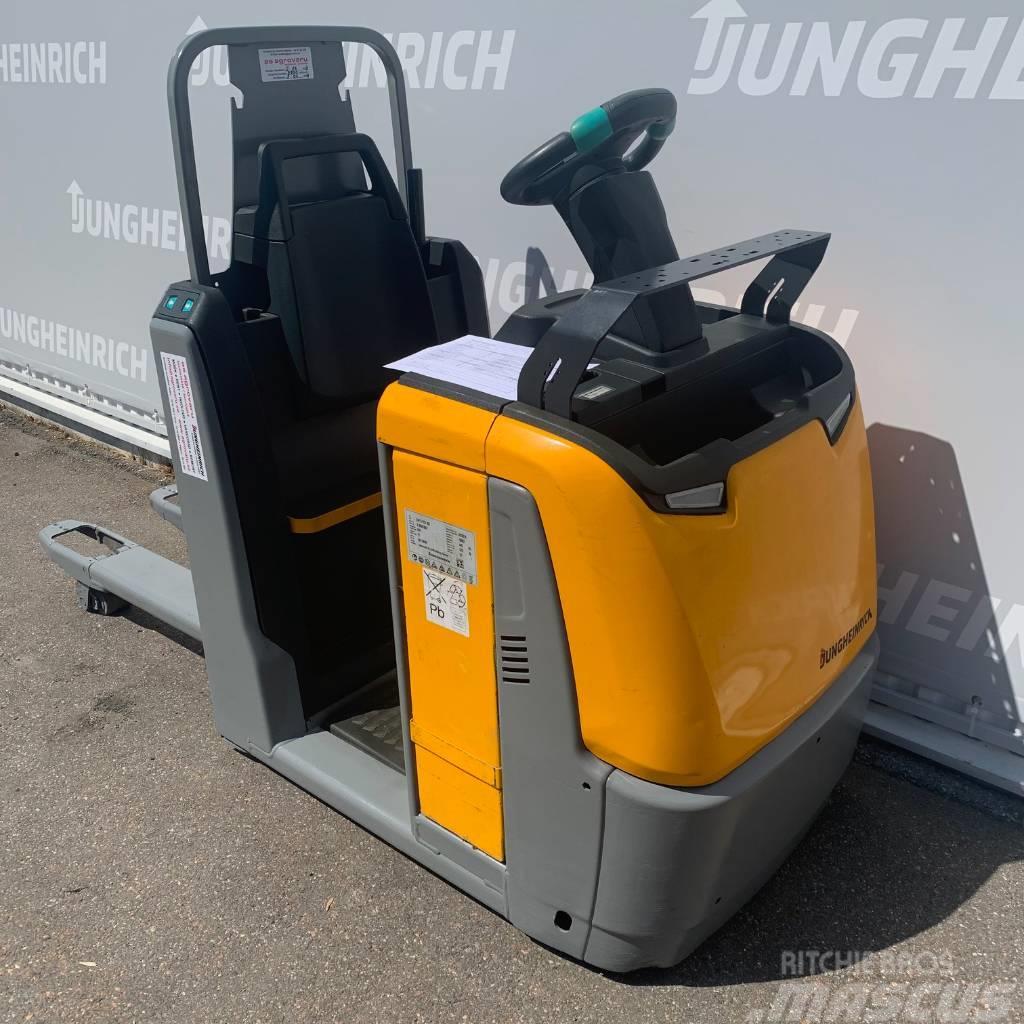 Jungheinrich ECE 220 Low lift order picker