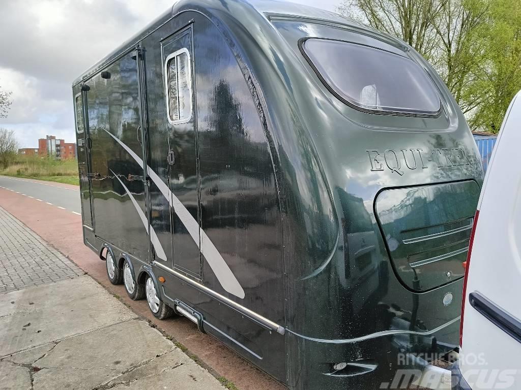  Equi-trek paardenkar horsetrailer caravan horse ca Animal transport trailers