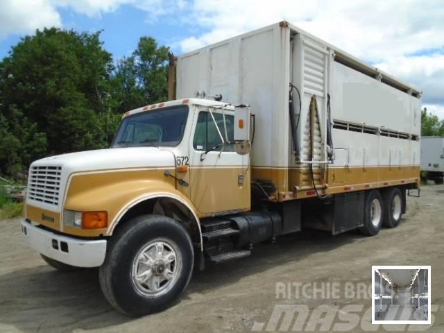 International 4900 Animal transport trucks