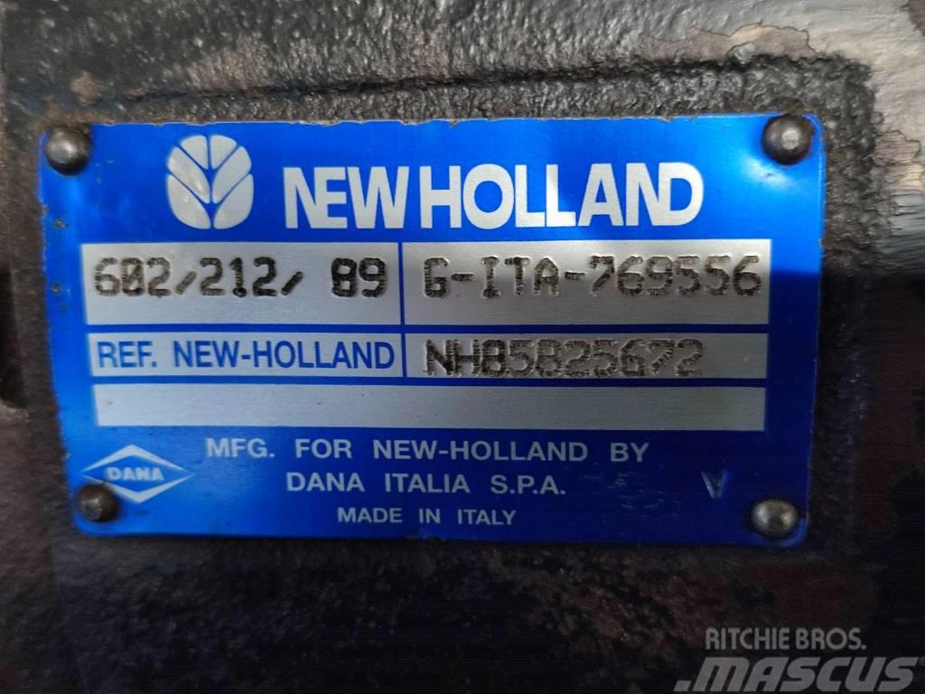 New Holland NEW HOLLAND LM 435 steering assist cylinder Chassis and suspension