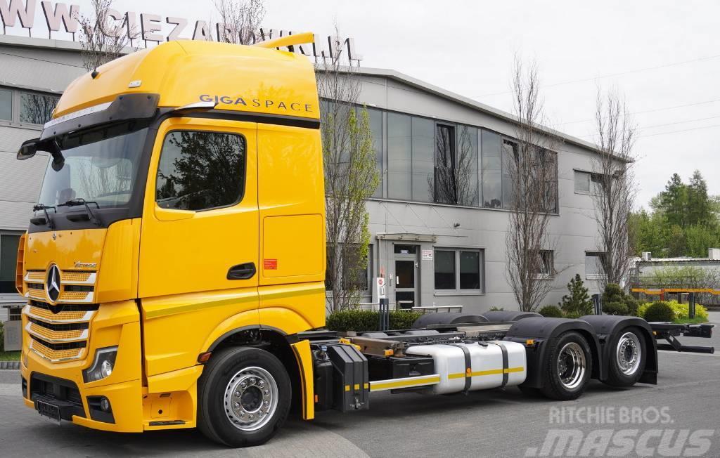 Mercedes-Benz Actros 2542 L Container Frame trucks