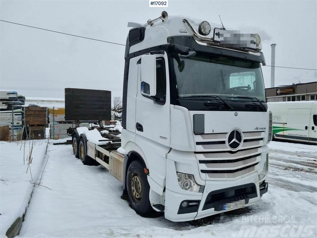 Mercedes-Benz Actros 2551 container car for sale w/trailer Container Frame trucks
