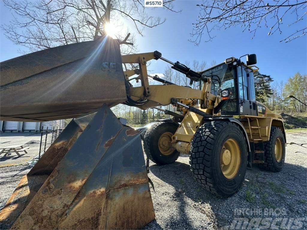 CAT IT14G Wheel Loader with tools Wheel loaders