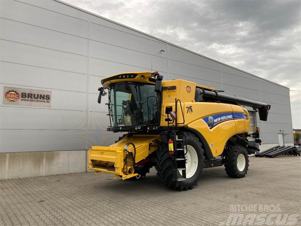 New Holland CX8.70 MY19 Combine harvesters