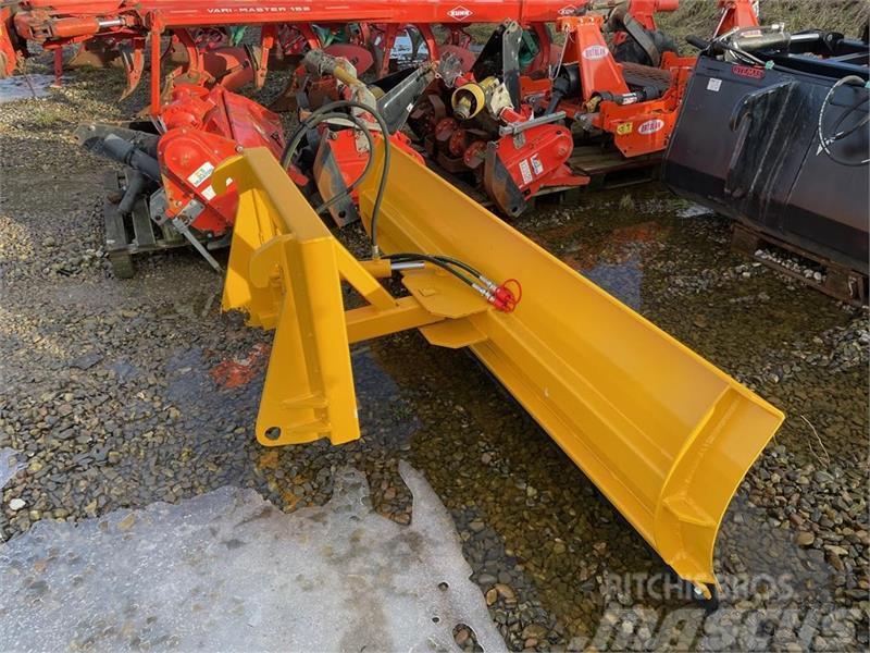  - - - Snow blades and plows
