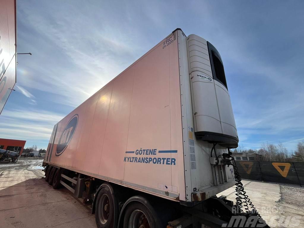 Schmitz Cargobull SCBS3B CARRIER Vector 1550 / BOX L=13396 mm Temperature controlled semi-trailers