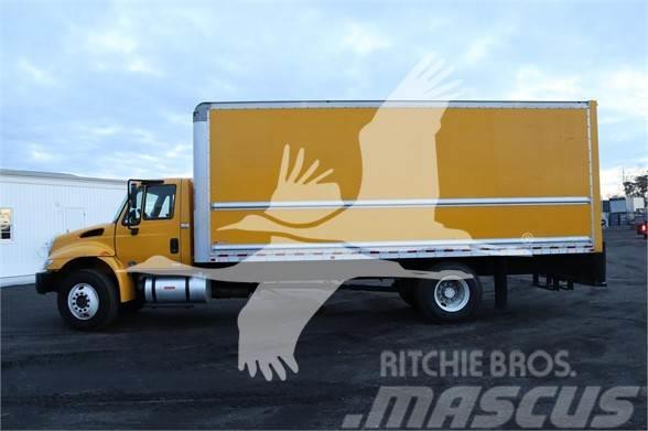 International DURASTAR 4300 Box body trucks