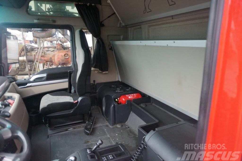 MAN F99L45 TGX EURO6 Cabins and interior