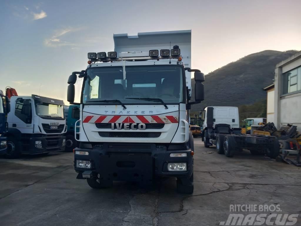 Iveco TRAKKER 190T31 Tipper trucks