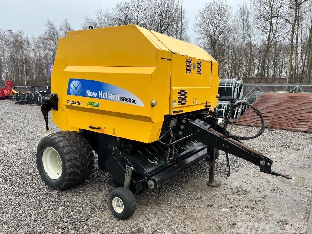 New Holland BR 6090 RC Round balers