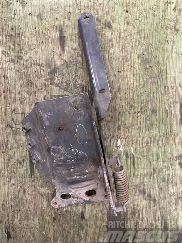 Scania SCANIA HINGE BRACKET 1785549 Chassis and suspension