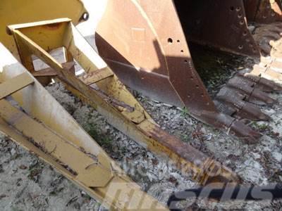 CAT 938G MATERIAL HANDLING ARM Other components