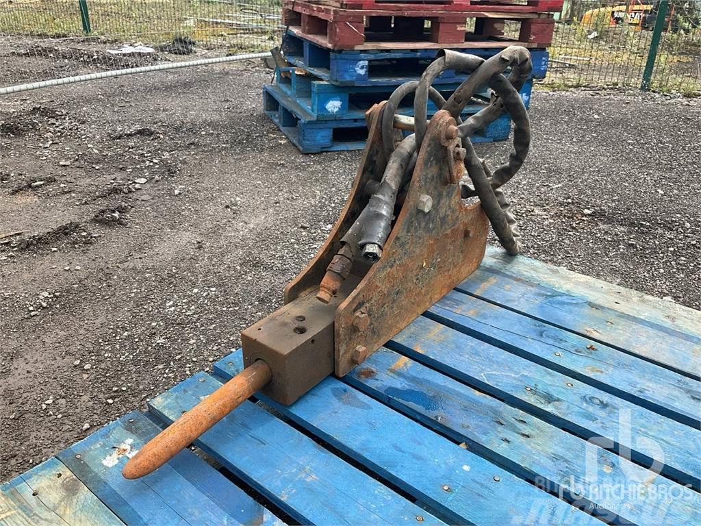  45 ft T/A Pipe Trailer Hammers / Breakers