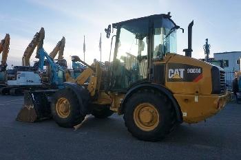 CAT 906M