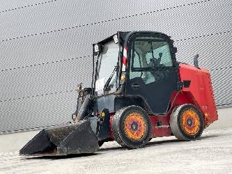 JCB R260