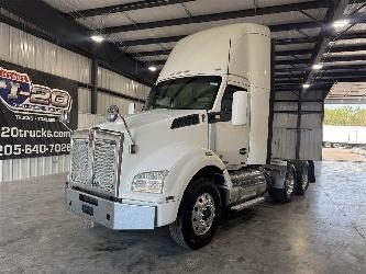 Kenworth T880