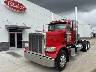 Peterbilt 389
