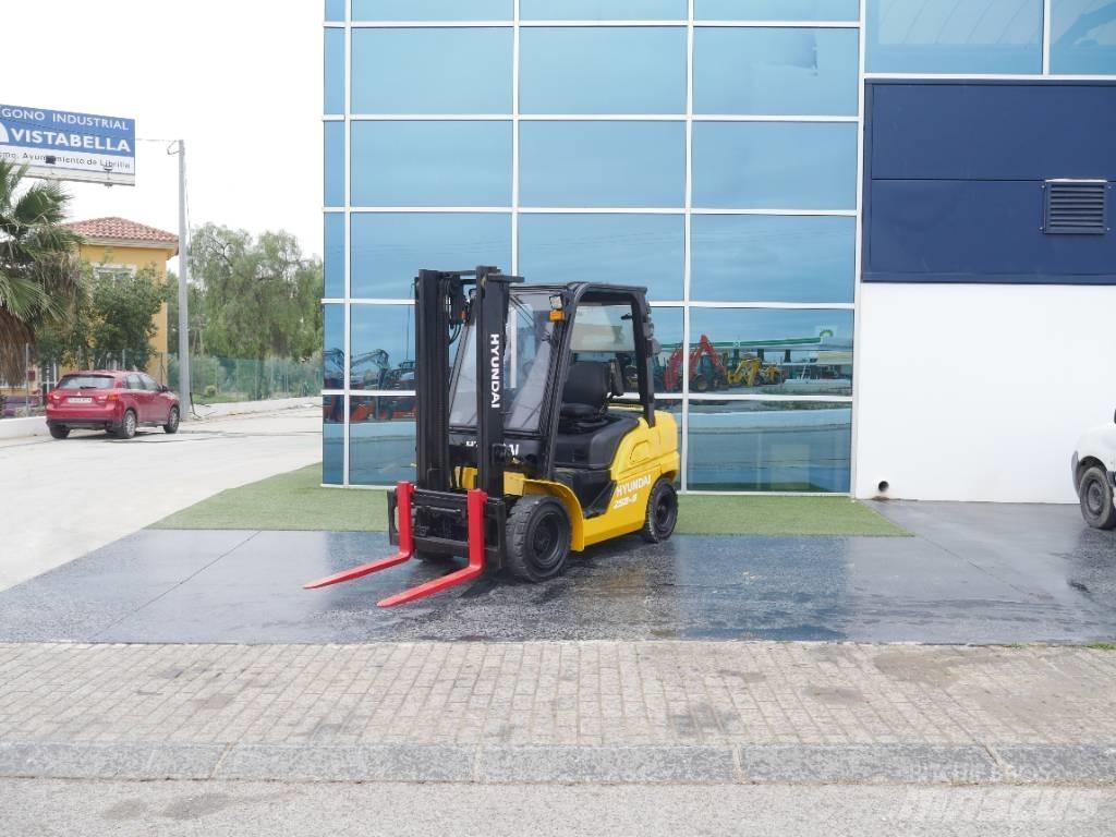 Hyundai 25 D-9 Diesel heftrucks