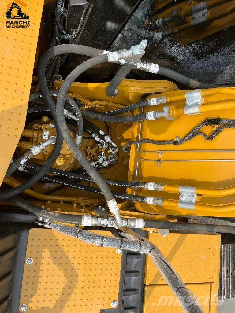 CAT 323 Rupsgraafmachines