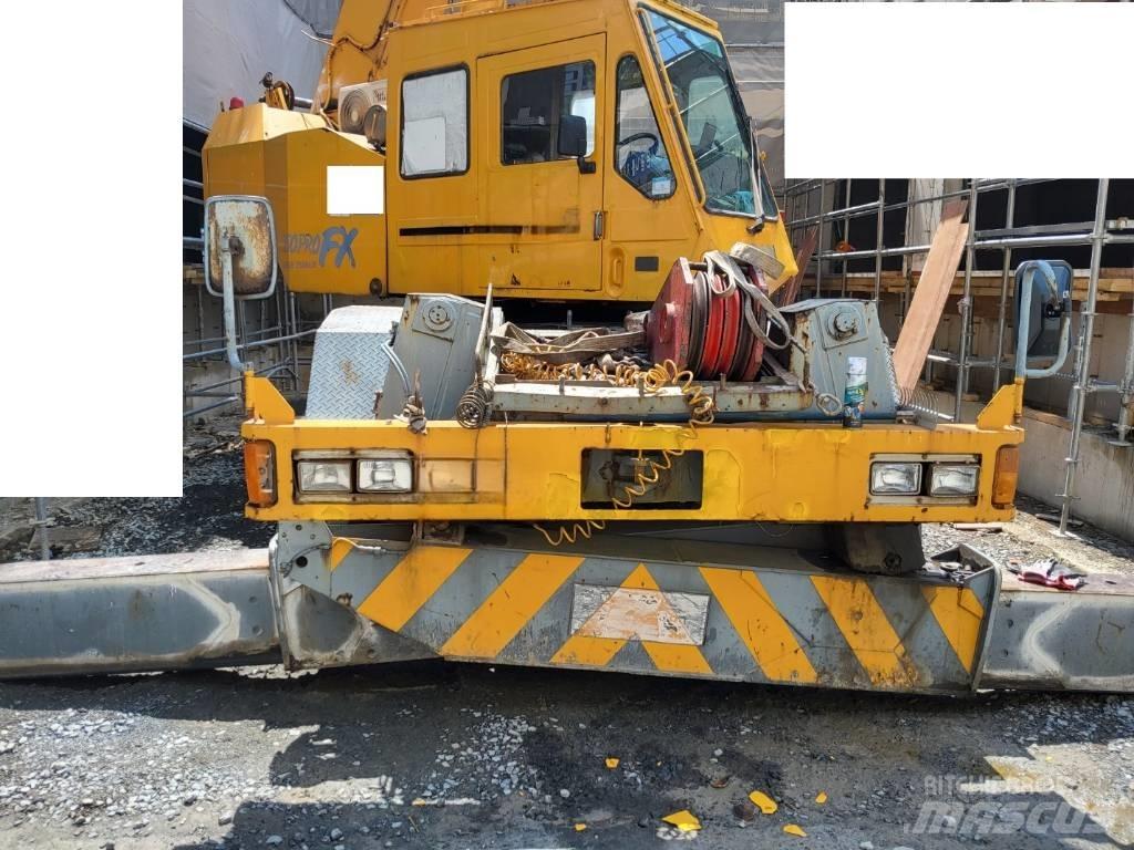 Tadano TR 250 M-5 Ruw terrein kranen