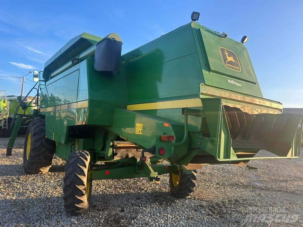 John Deere 2054 Maaidorsmachines