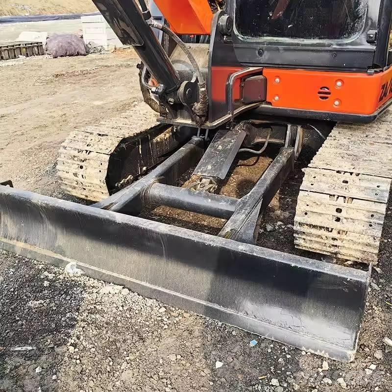 Hitachi ZX 55 Minigraafmachines < 7t