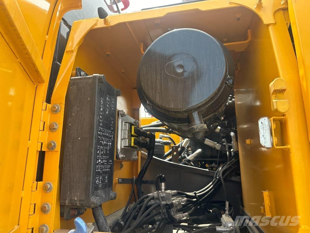 Volvo EC 250 D L Rupsgraafmachines