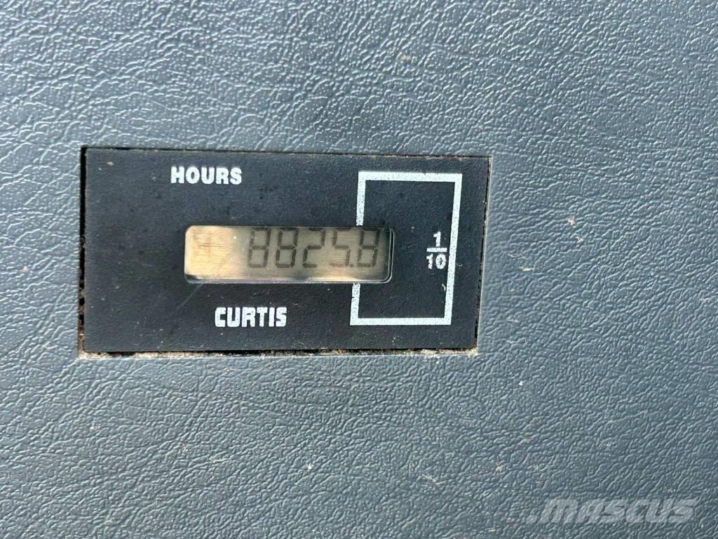 Hyundai HX 145 Rupsgraafmachines