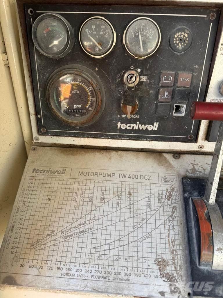  Tecniwell TW 400 Betonpomptrucks