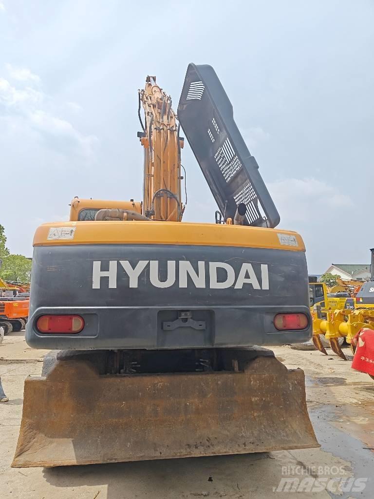 Hyundai R210W-9 Wielgraafmachines