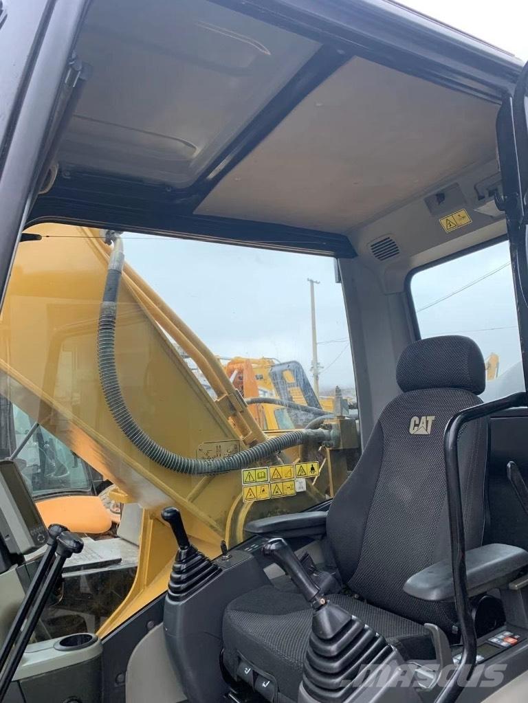 CAT 330 D2L Rupsgraafmachines