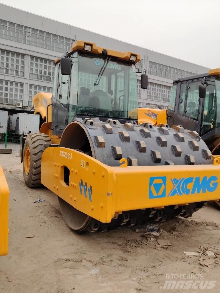 XCMG XS 203 J Trilrolwalsen