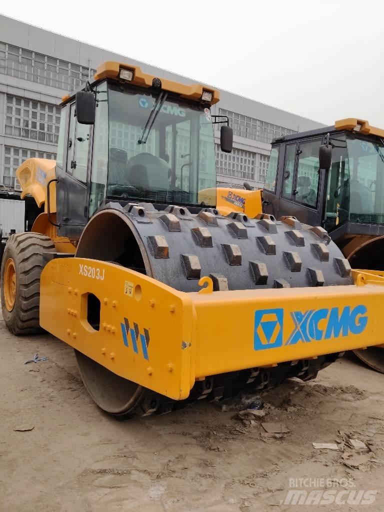XCMG XS 203 J Trilrolwalsen