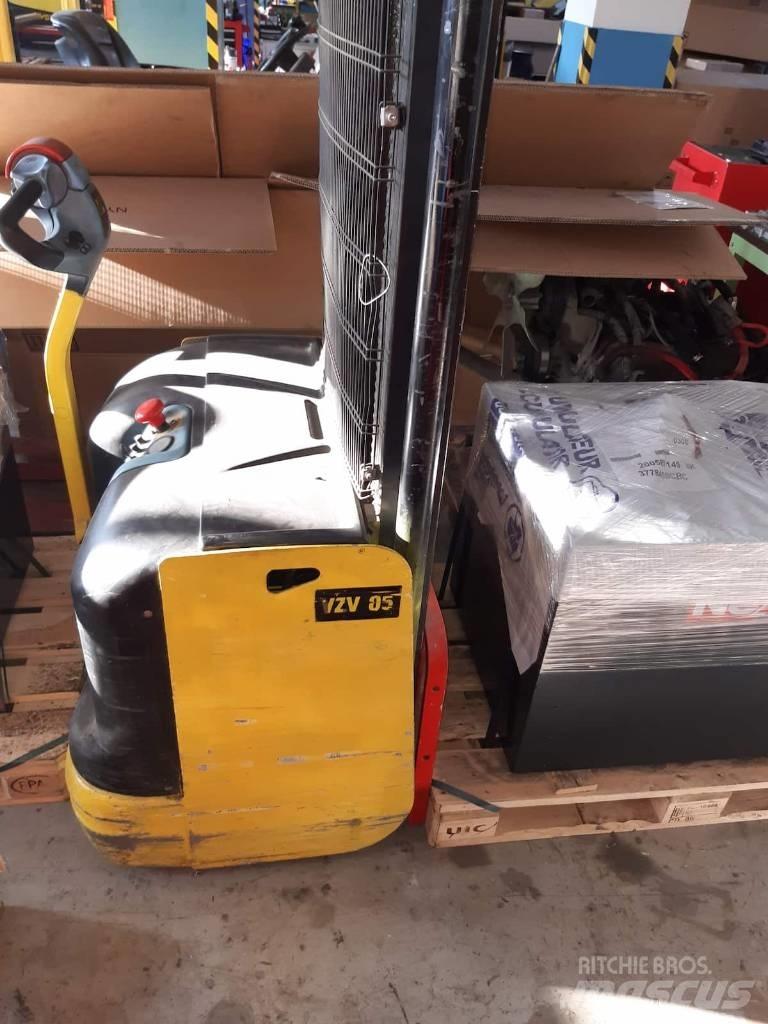 Hyster S 1.2 Meeloop stapelaar