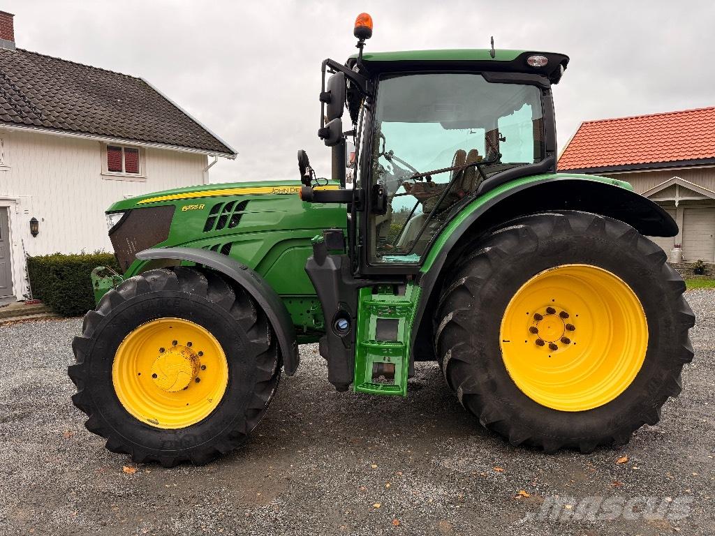 John Deere 6155 R Tractoren