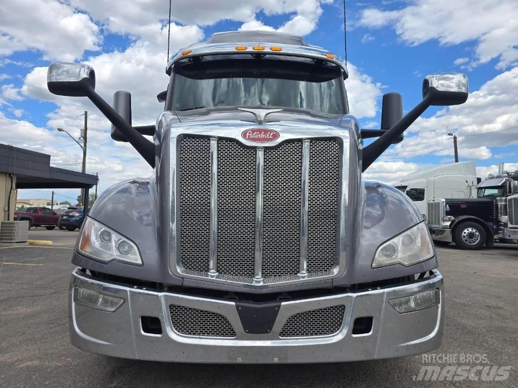 Peterbilt 579 Trekkers
