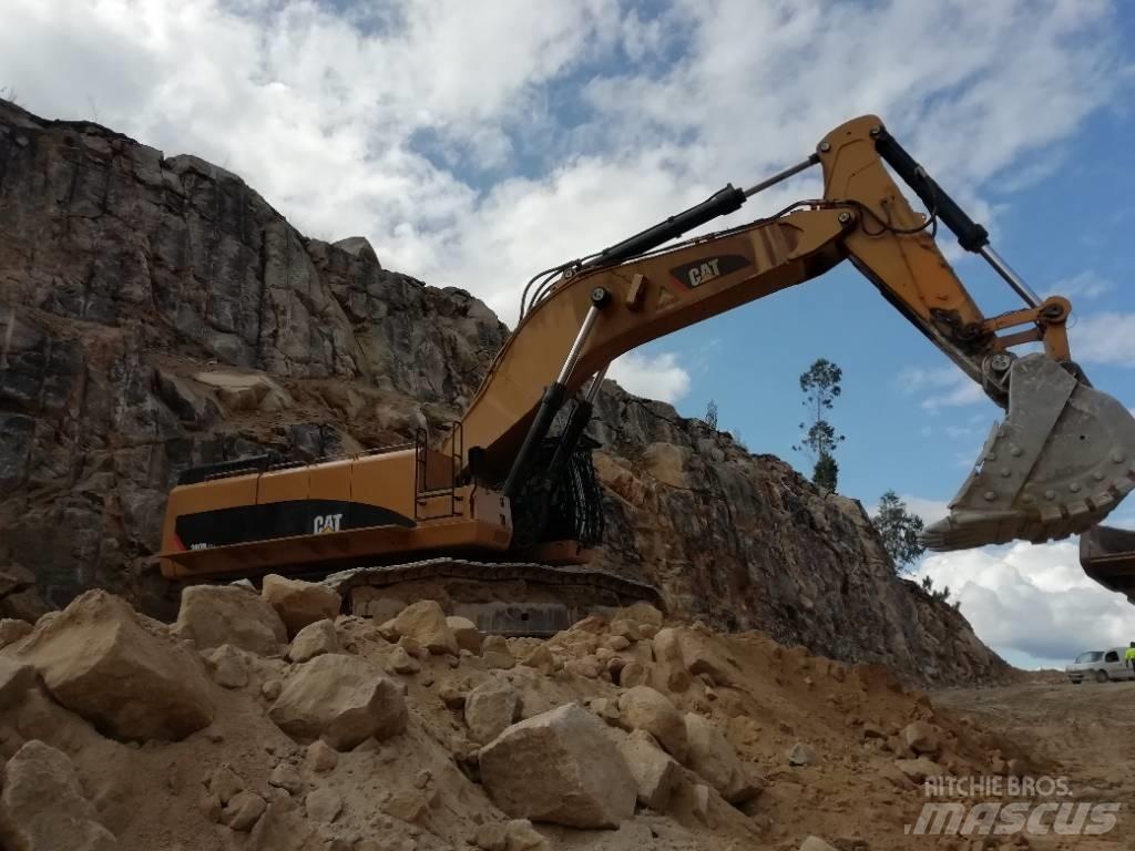 CAT 390 D L ME Rupsgraafmachines