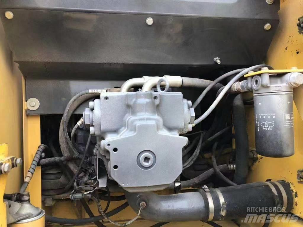 Komatsu 200-7 Rupsgraafmachines
