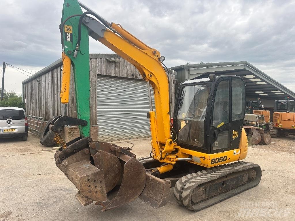 JCB 8060 Minigraafmachines < 7t