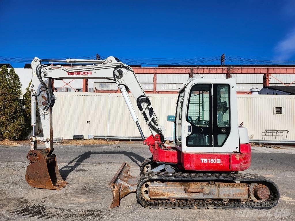 Takeuchi TB 180 FR Rupsgraafmachines