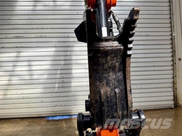 Kubota M62 Graaf-laadcombinaties