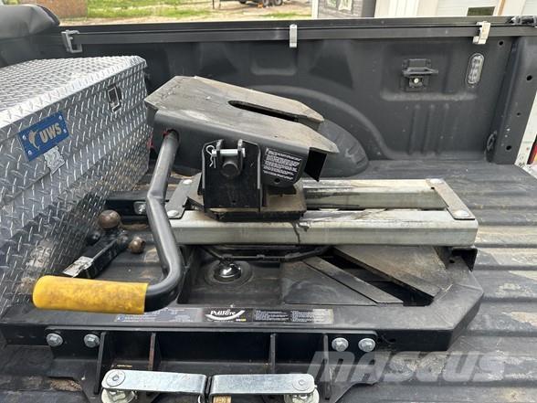  PULLRITE 2900 Banden, wielen en velgen