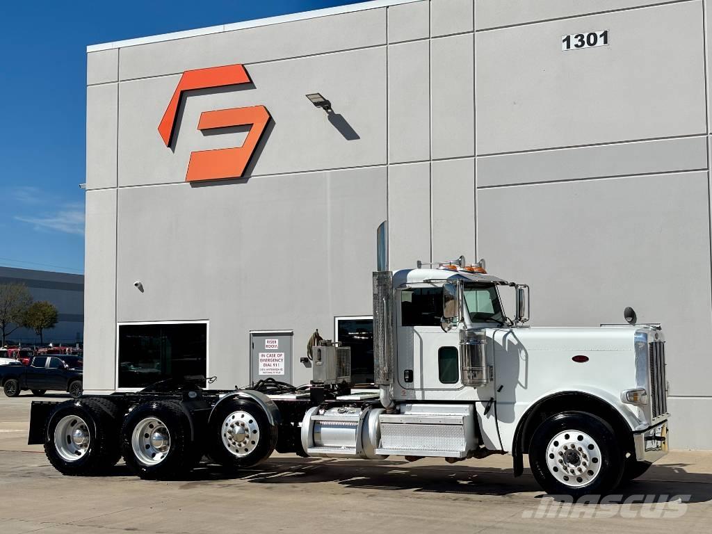 Peterbilt 389 Trekkers