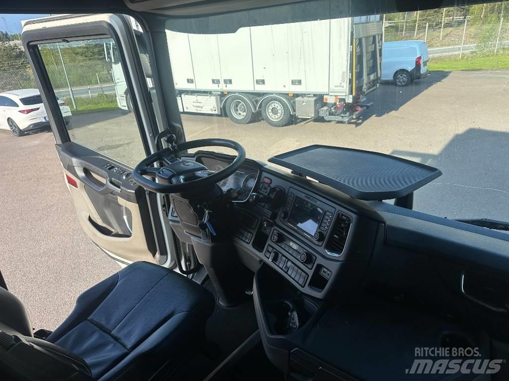 Scania R520B6X2NB Bakwagens met gesloten opbouw