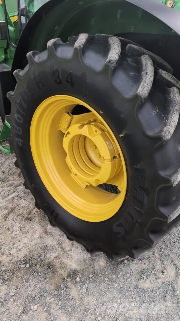 John Deere 5115R Tractoren
