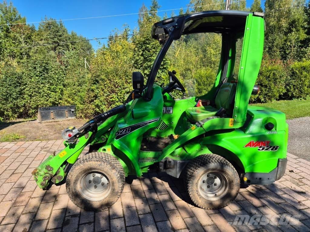 Avant 528 Miniladers
