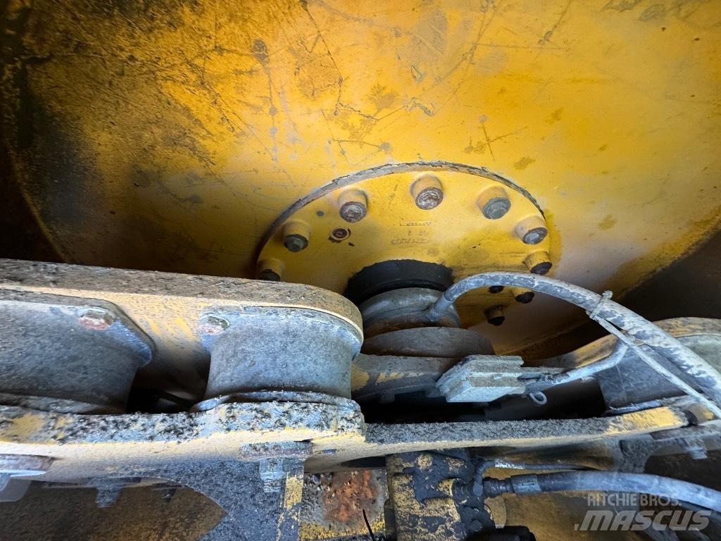 Volvo SD 160 B Bandenwalsen